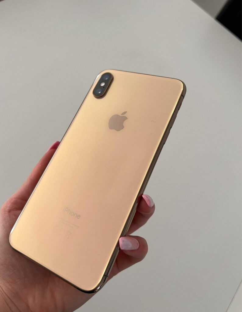 Apple iPhone XS MAX in price
