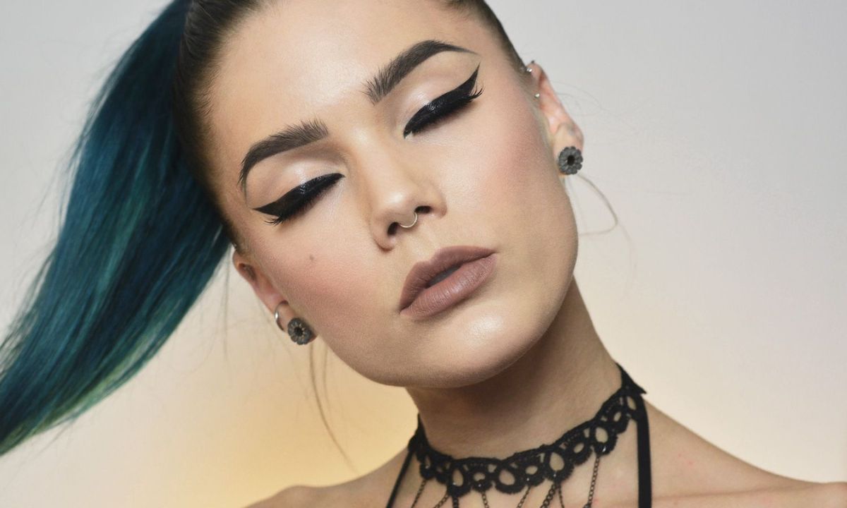 Eye Liner Best: Top Picks for Stunning and Long-Lasting Eyeliner Looks